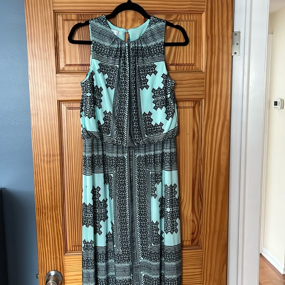 Maxi dress size 6 Like new!